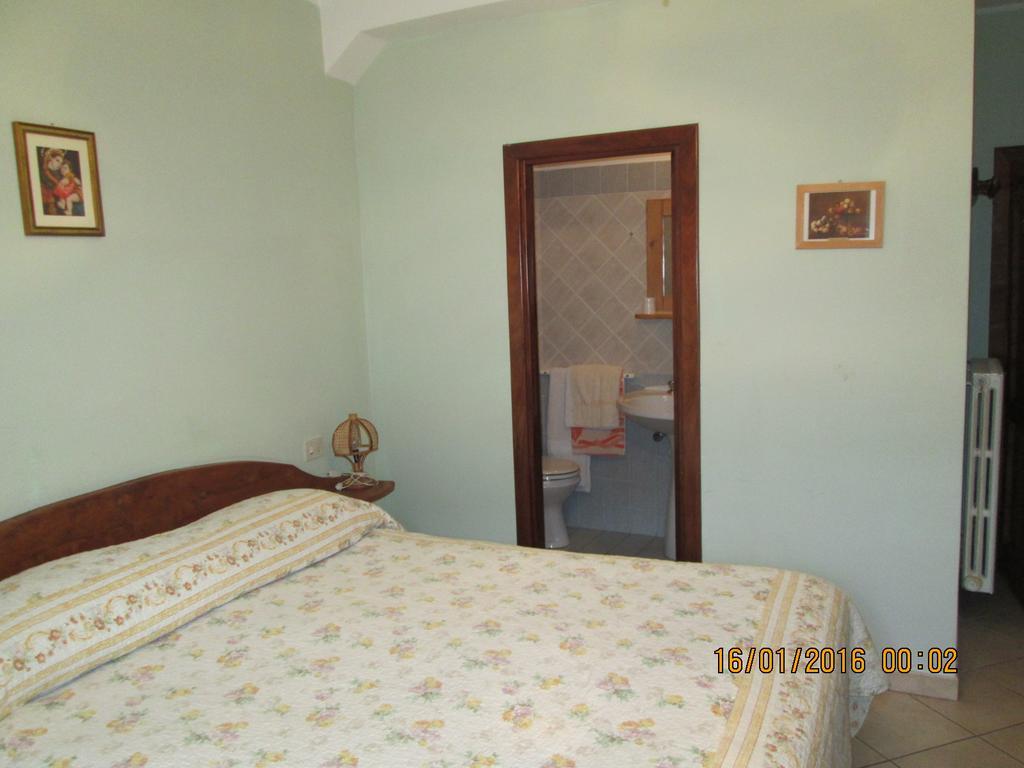 Anticarua B&B Opi Camera foto